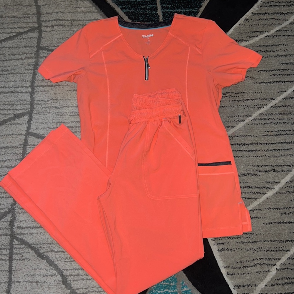 Orange 🧡 scrub star set